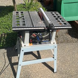 Delta ShopMaster TS200LS 10” Bench Saw Table Saw