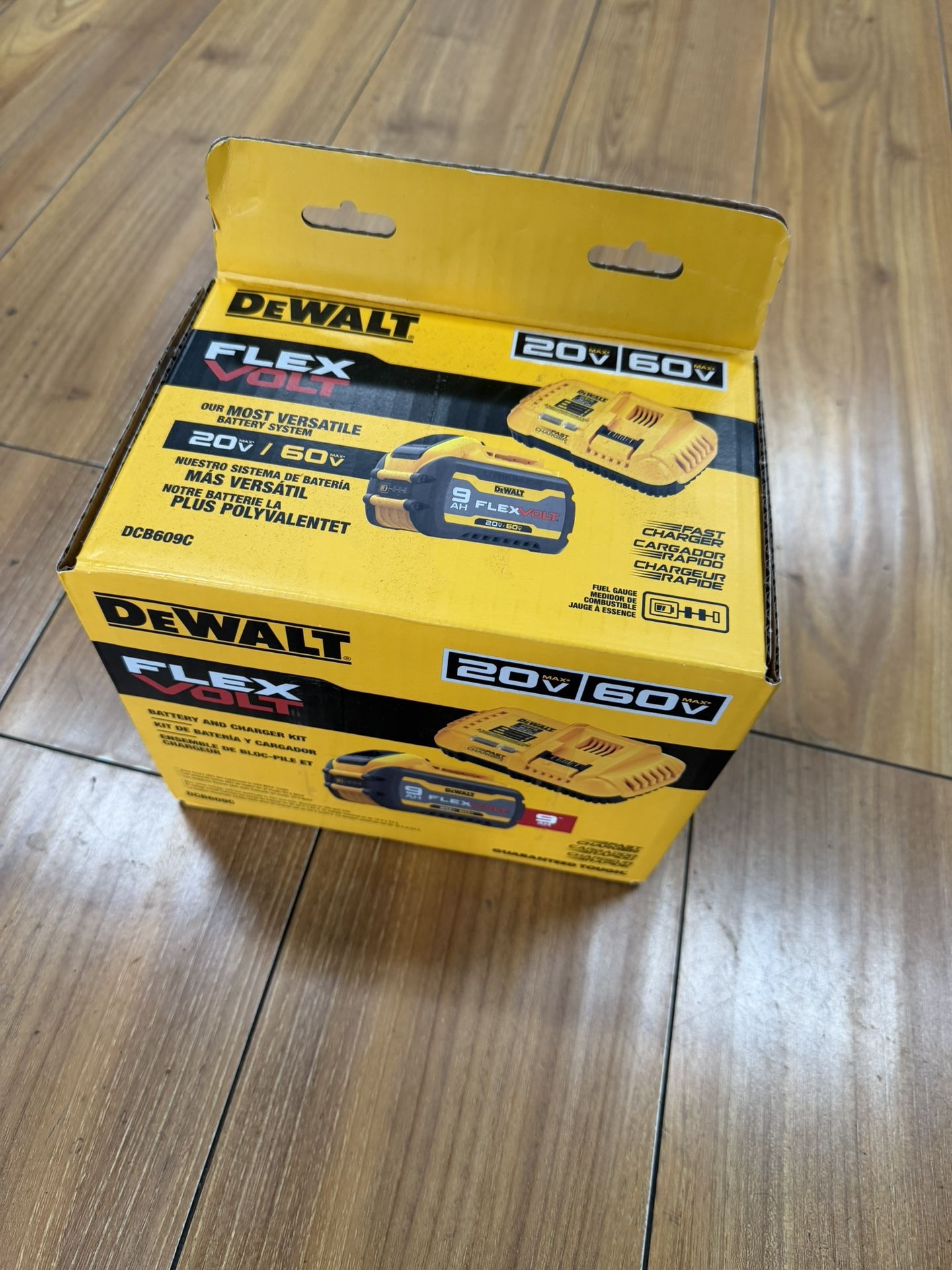 New Genuine DEWALT DCB609 FLEXVOLT Battery 20V/60V MAX 9.0Ah Li-Ion Pack W/ Charger