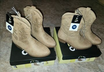 Art class western cowboy 🤠 boots new $20 each firm