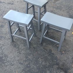 3 Stools 