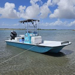 20 ft Center Console Custom Boat Yamaha 150 HP TRP Motor