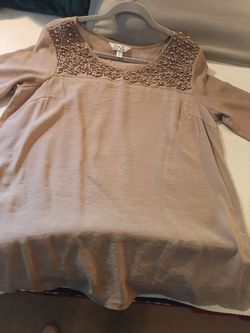 Vintage Krazy Kat Taupe women's medium crinkly textured beaded with bronze faux pearls blouse.