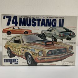 Vintage MPC ~ 1974 Mustang II Building Kit ~ 1:25 Scale Model 1-7413 ~ Sealed