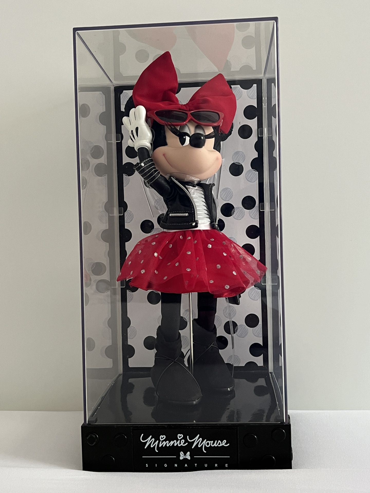Disney Minnie Mouse Signature Limited Edition Doll