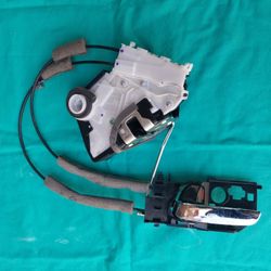 2019-2020 Honda HR-V  Front Left Driver Side Door Lock Latch Actuator