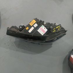 2022 BMW  X7 LEFT HEADLIGHT 