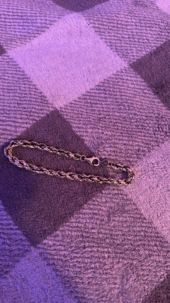 Bracelet 10k gold for Sale in San Antonio, TX - OfferUp