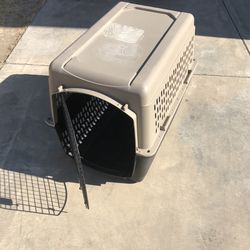 40”L x 27”W x 30”H Portable Dog Crate