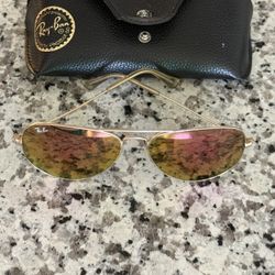 Ray-Ban Aviator Sunglasses – Gold Frame / Pink-Rose Mirror Lens