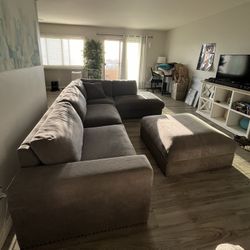 Gray Sectional Couch With Ottoman 