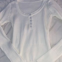 Cute Low Cut White Long Sleeves