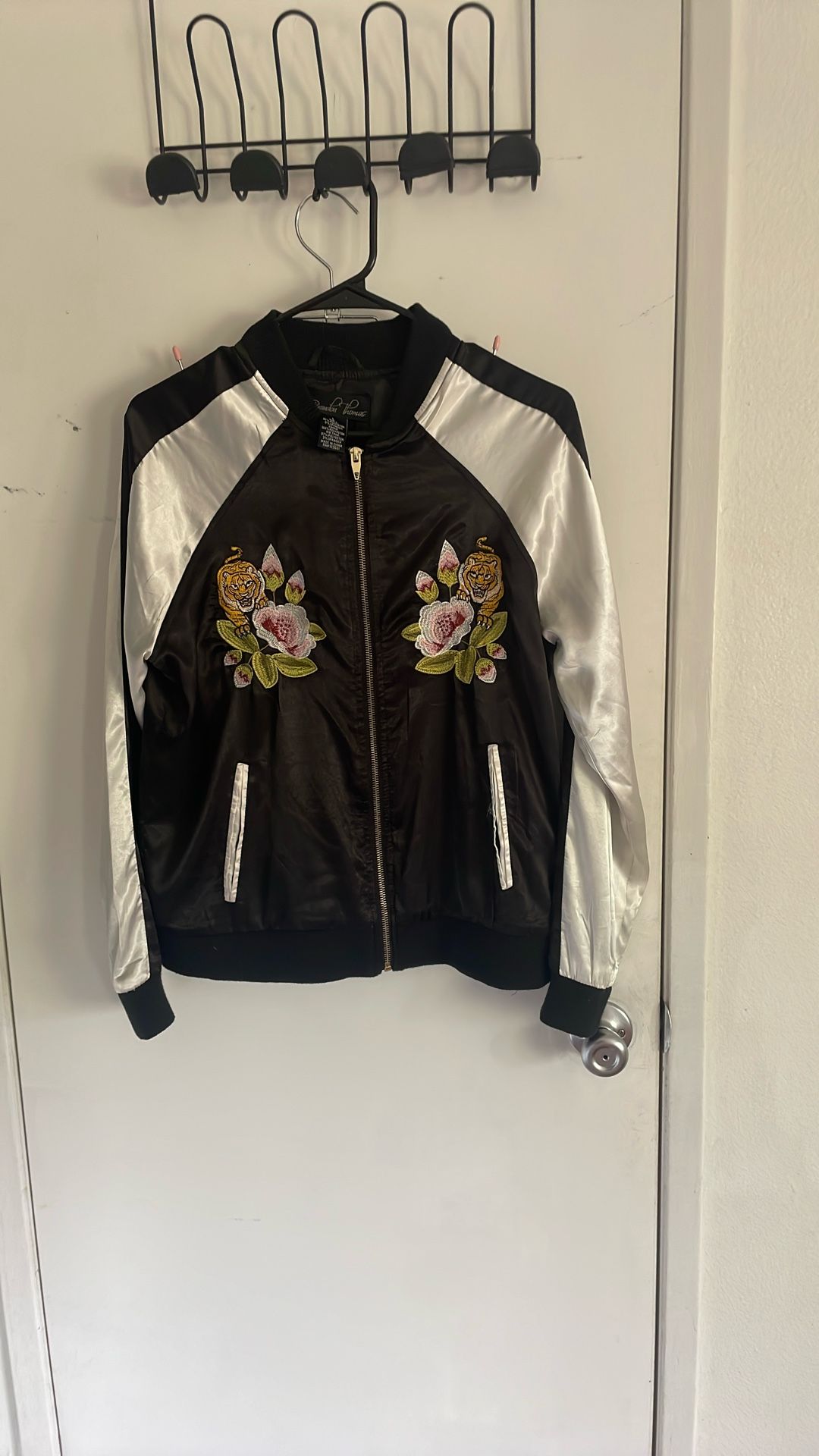 Embroidered bomber women’s jacket Large