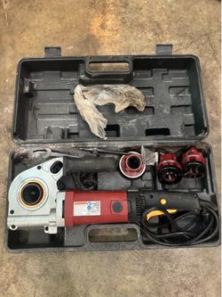 Pipe threader
