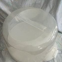 Cake Server With Lid