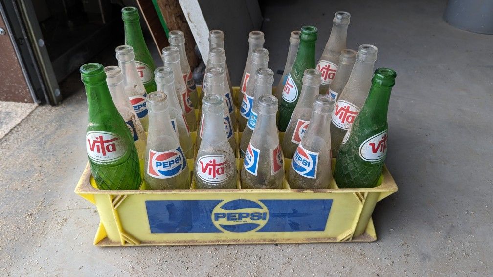 Pepsi Cola Swirl / Vita Glass Bottles From Mexico | 24 Count