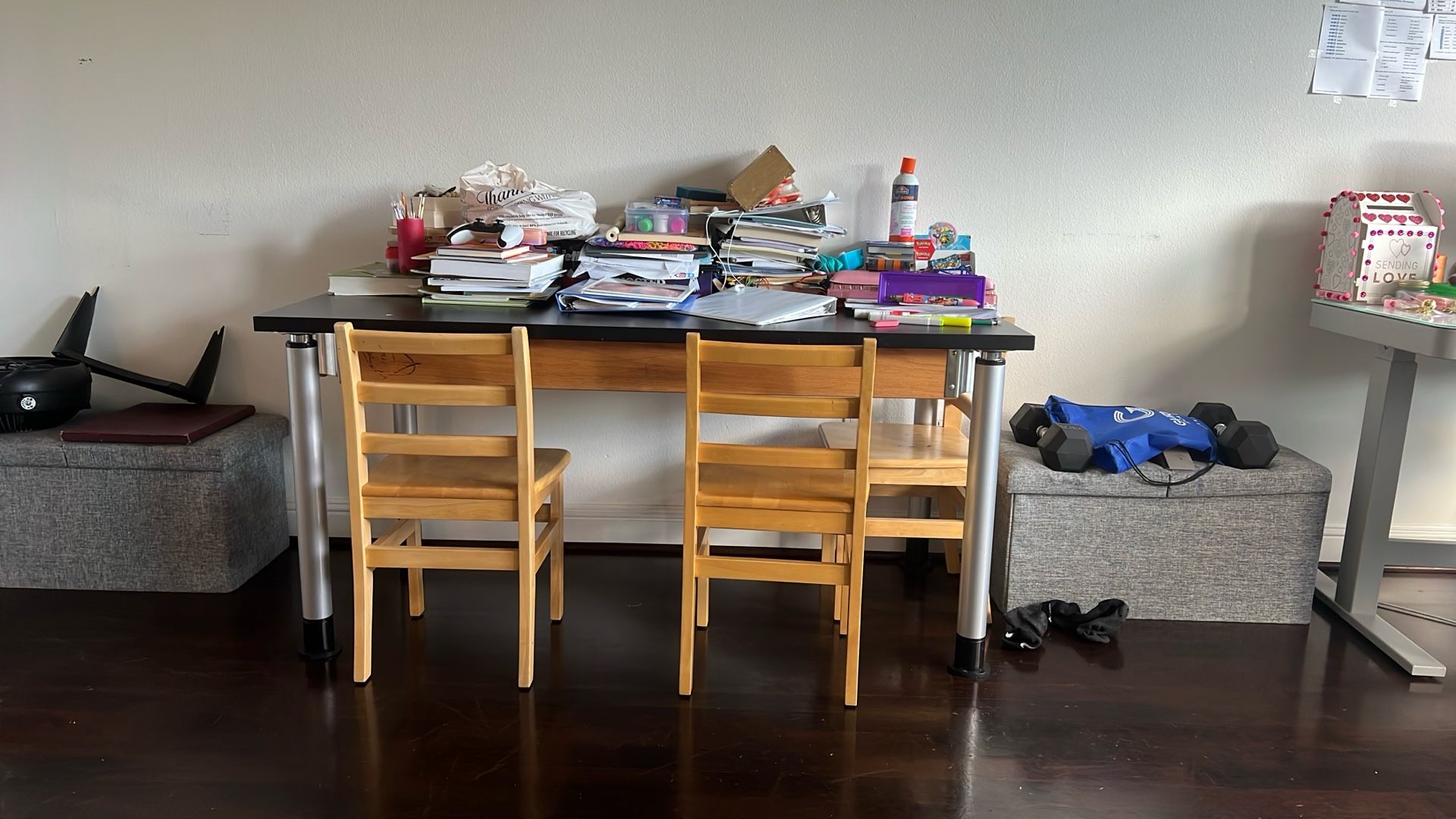 Kids/Craft table With 4 Chairs For Sale