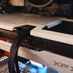 XFX Readeon 9060xt 8GB white Video Card