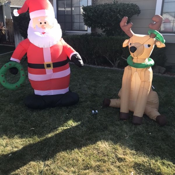 Inflatable Santa And Reindeer 2pack, Large for Sale in Palmdale, CA