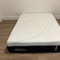 Full Size Mattress Tempurpedic
