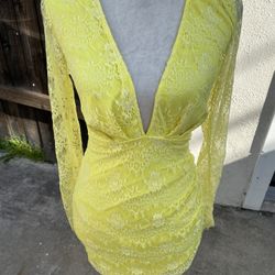 Yellow Dress 