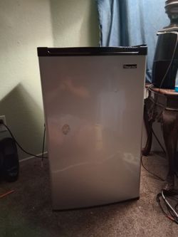 Magic Chef Mini Fridge