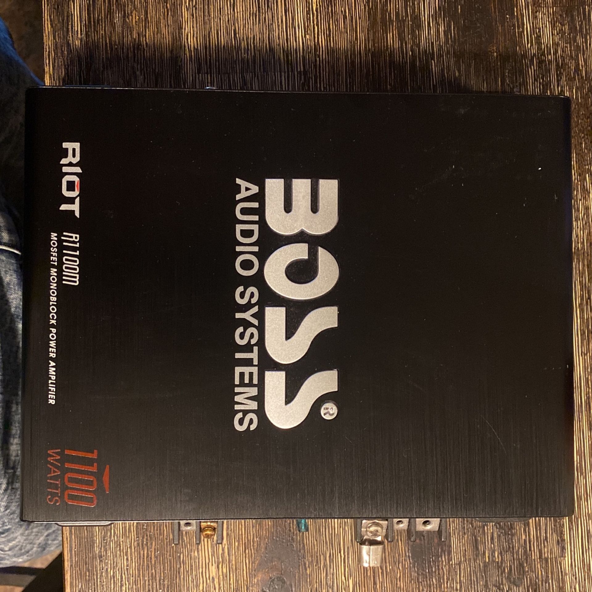 Boss 1100 Watts MOSFET Mono Block