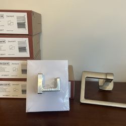 Deckard Robe Hooks & Towel Ring