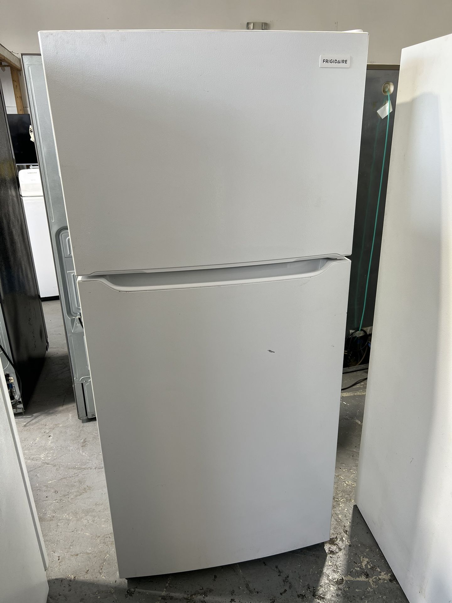 Frigidaire Top And Bottom Like New 