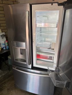 Fridges for sale are Plugged in free Deliver