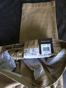 Michael Kors men kakis 32x32 brand new with tags