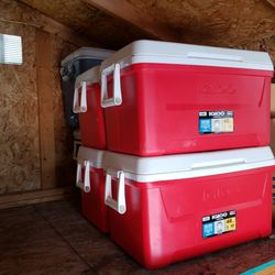 Igloo And Coleman Coolers / Ice Chest