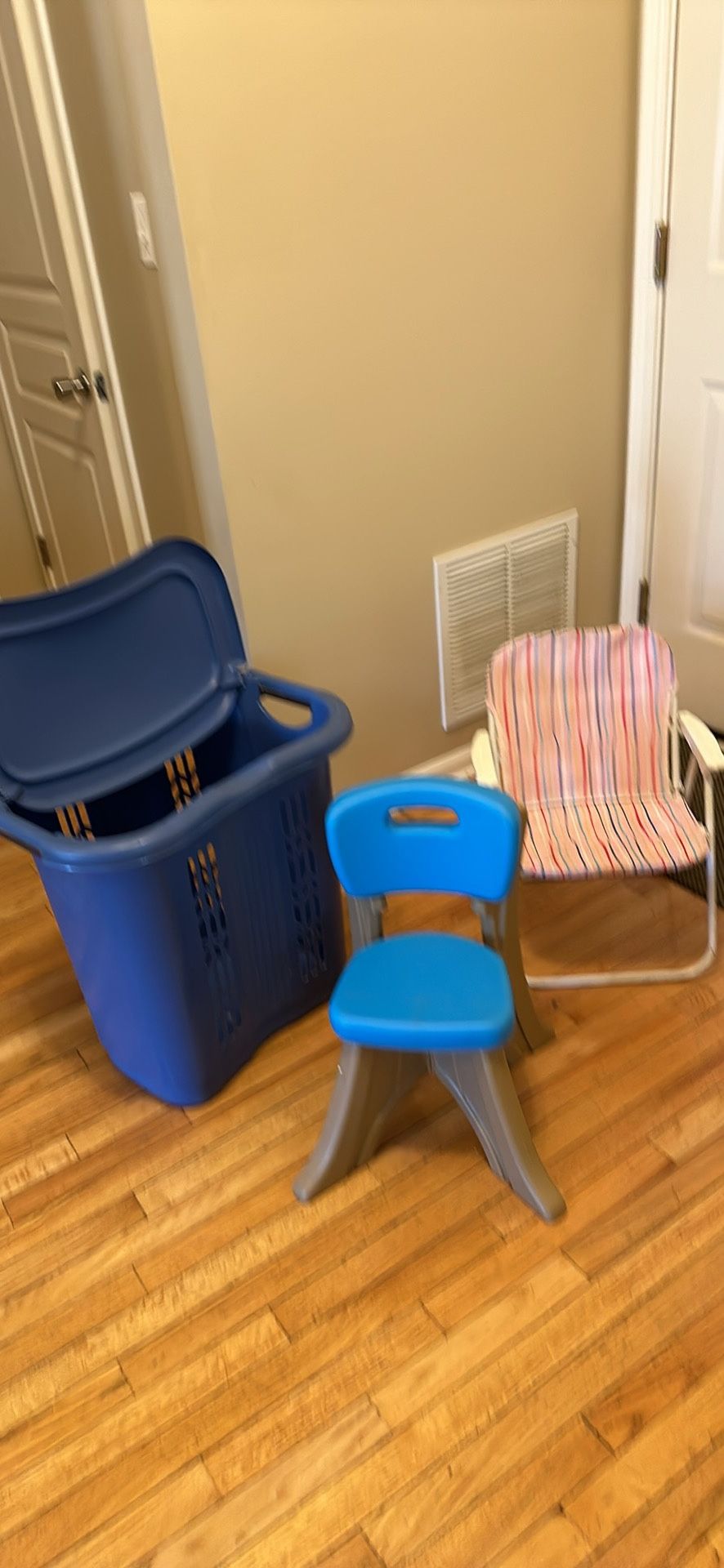 Laundry Basket/step2 Kids Chair/pink Folding Chair Each $5pickup In Streamwood