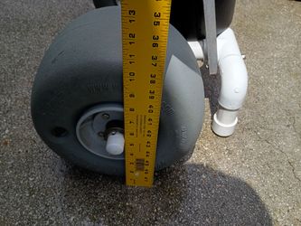 Scuba tank transport cart