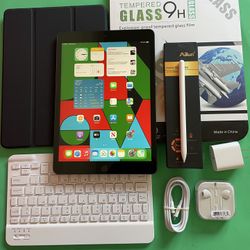 Apple IPad 8th Generation (10.2” Retina /IOS 18/ 2020 model) 32GB with stylus pen, keyboard & Accessories 