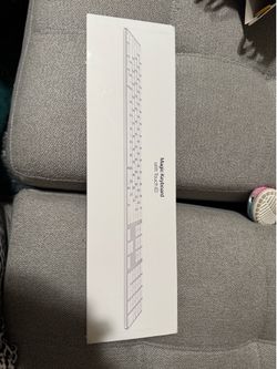 Magic Keyboard w/ Touch ID