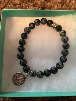 Snow flakes obsidian bracelet