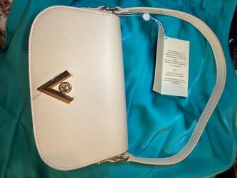 Cream Leather Handbag with Gold Hardware