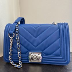 Badgley Mischka quilted chain shoulder bag- Like New