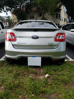 2010 Ford Taurus