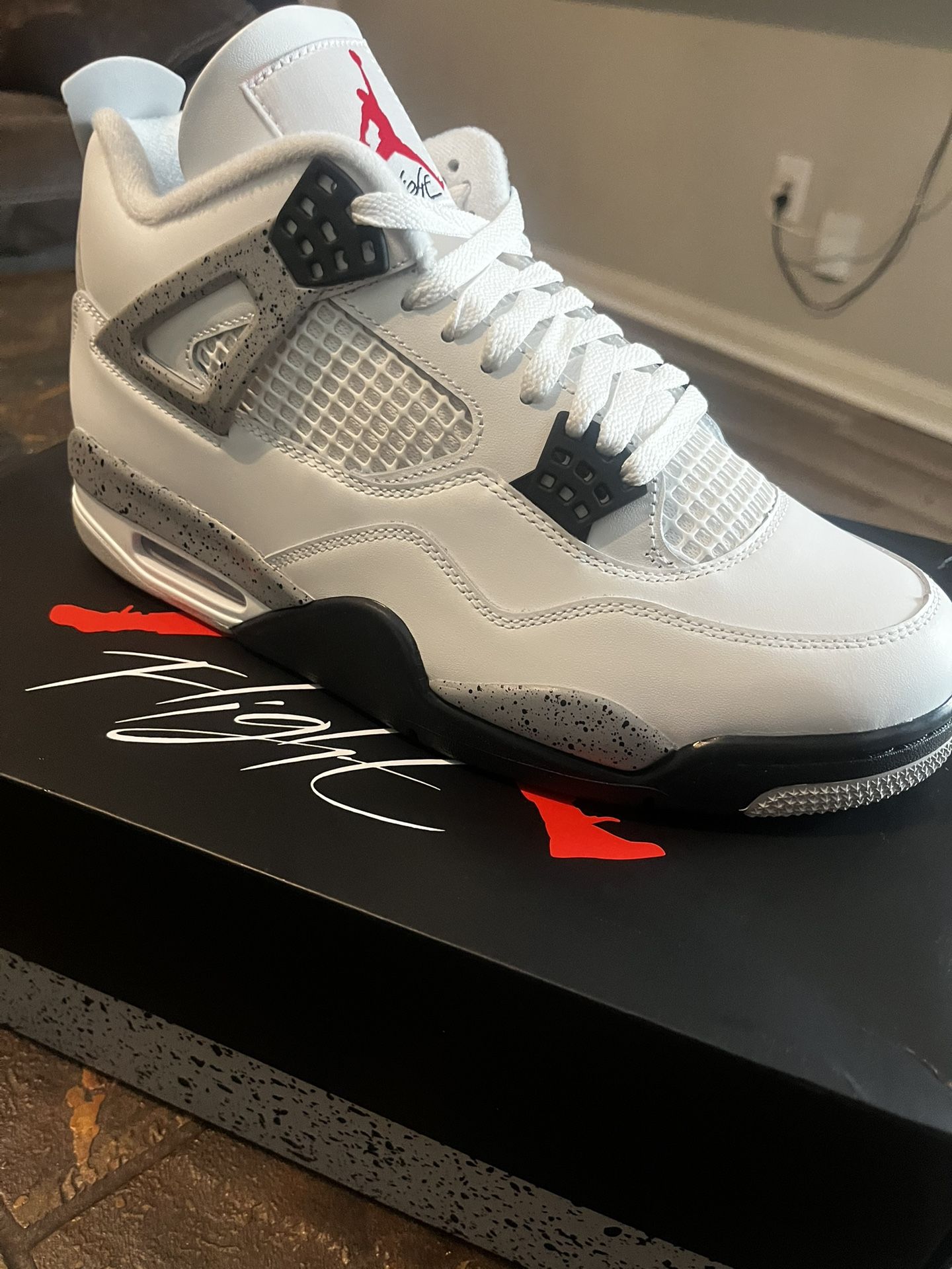 Jordan 4 White Cement