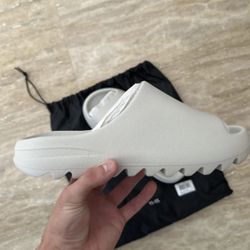 YZY YS-01 (Yeezy Slide) ‘Cream’ – Men’s Size 11 | NEW