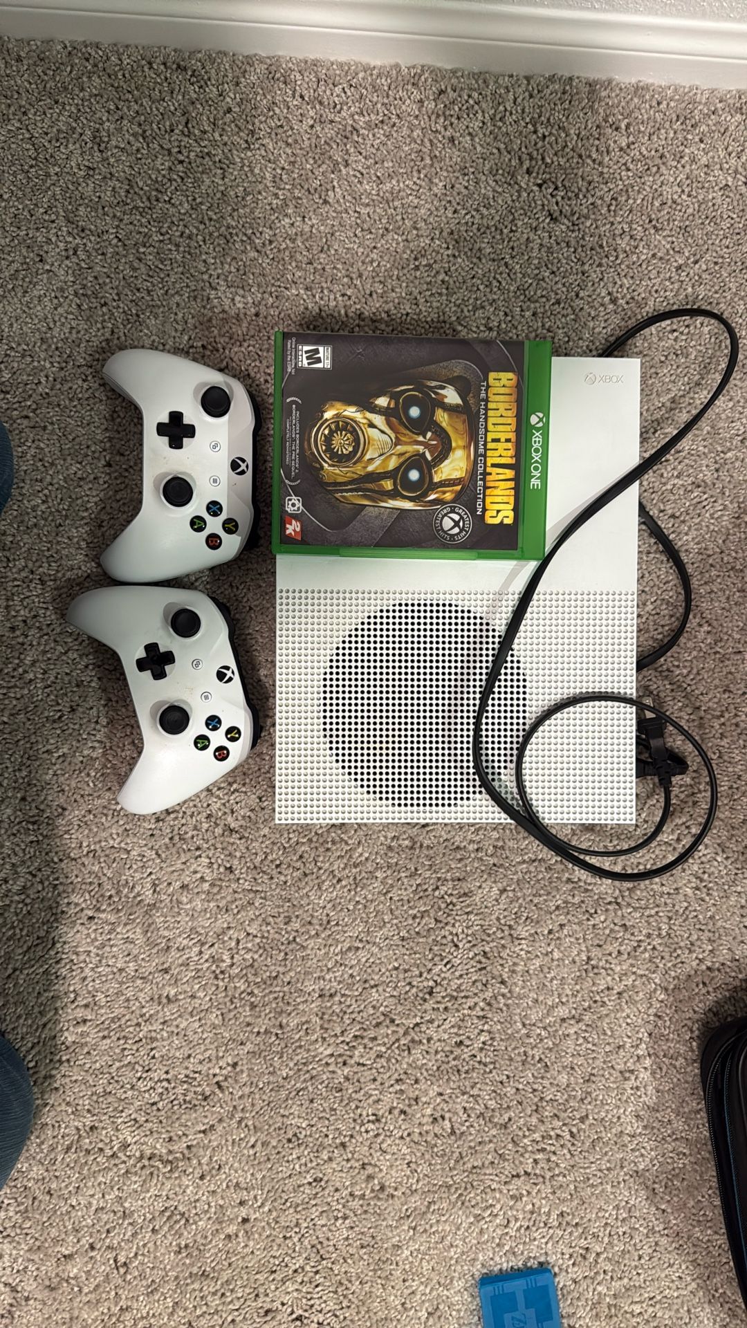 Xbox one S With Game And Extra Controller 