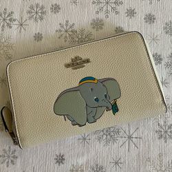 Women's Coach Wallet Dumbo