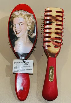 Marilyn Monroe Hair Brushes