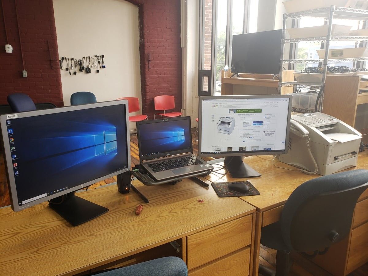 COMPLETE OFFICE SET UP WITH EVERYTHING YOU NEED (INV. T1034)