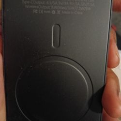 (Phone Charger For Certain Phones)See Pictures 