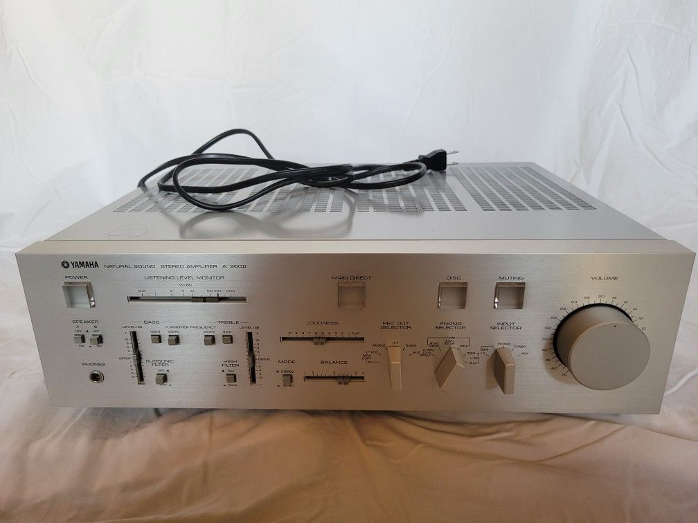 Vintage Yamaha Stereo Amplfier