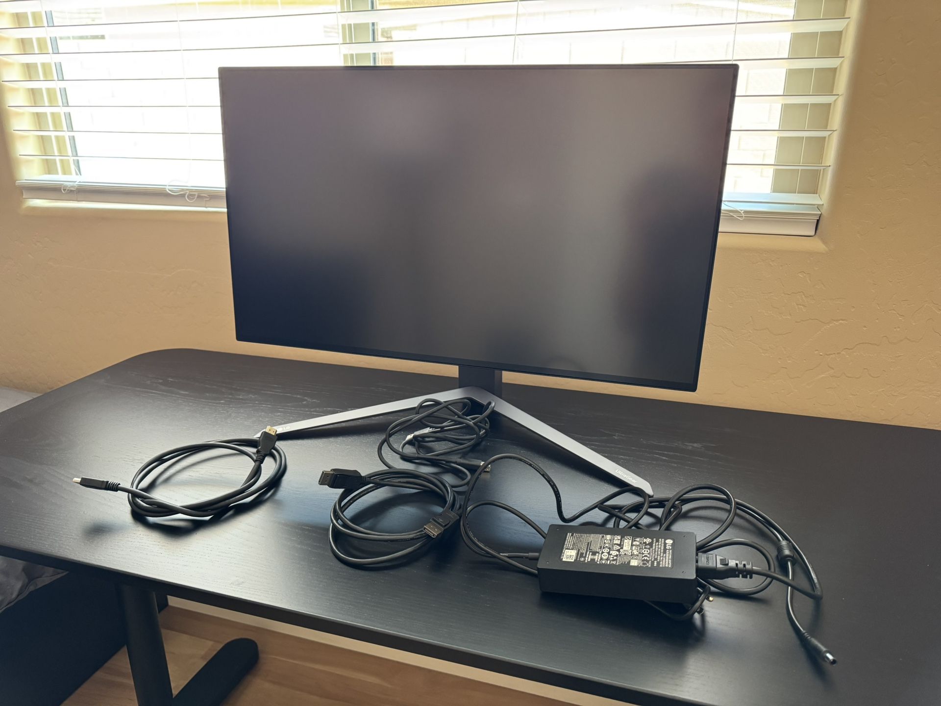 27" UltraGear™ 4K UHD Nano IPS 1ms 144Hz HDR 600 Monitor with G-SYNC Compatibility