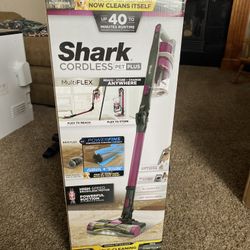 Shark Cordless Pet Plus 