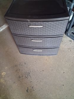 Bins plastic great shape